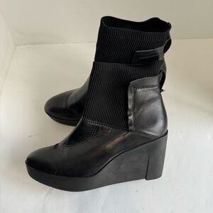 Sudini wedge bootie. Sudini Danica Chelsea platform bootie. Size 7M